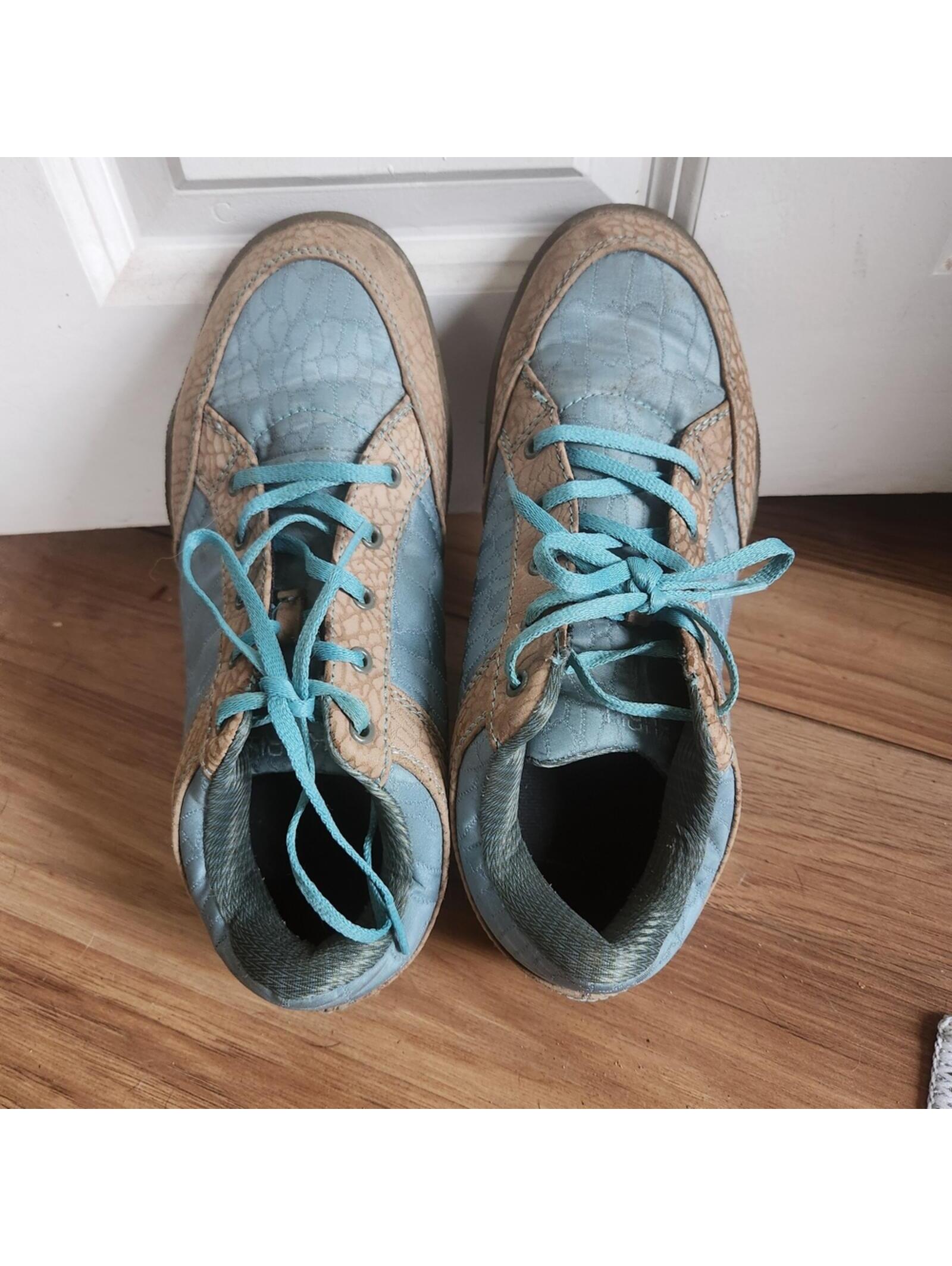 Kuru Blue And Tan Sneakers